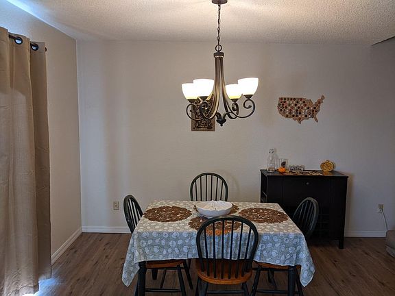 5th image of 1136 Broadway Ave