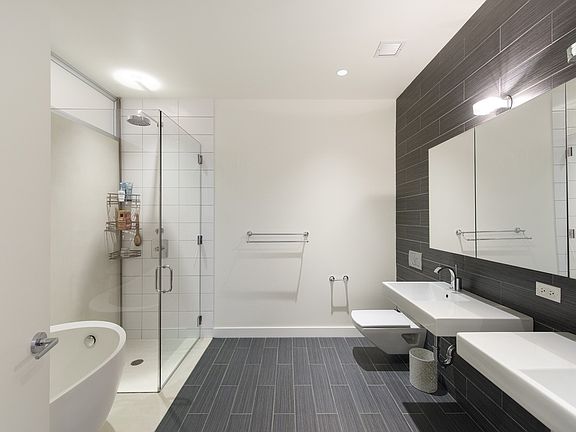4th image of 650 6th Ave APT 2L