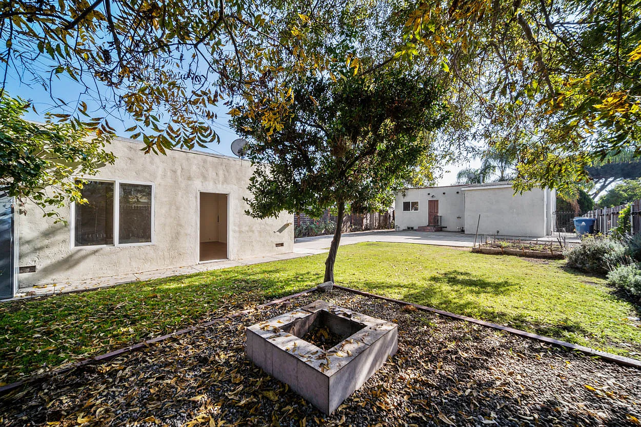3 bed, 2000 sqft, $6,000 — Photo 4