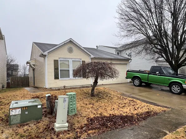 1178 Freemont Ln, Greenwood, IN 46143