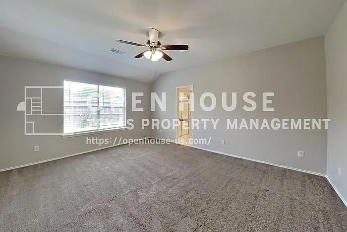 1327 Coppercrest Dr — Photo 9
