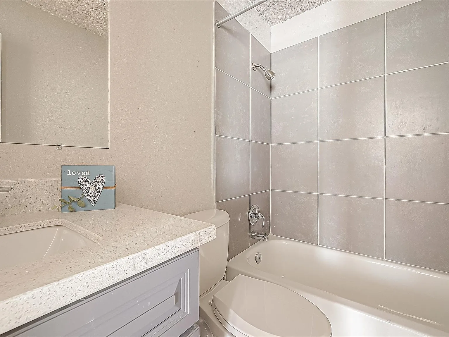 3 bed, 2.0 bath, 1244 sqft, $1,495 — Photo 3