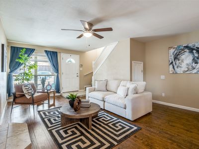 2111 Via Catalina, Carrollton, TX, 75006