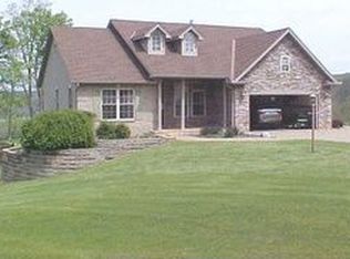 6250 Eden Dr, Aurora, IN 47001