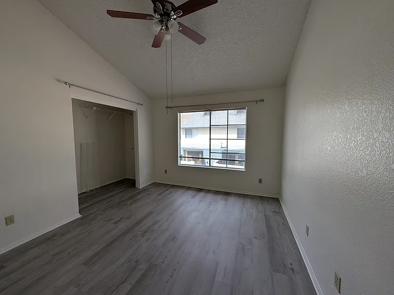 7801 N 44th Dr #1028 — Photo 9