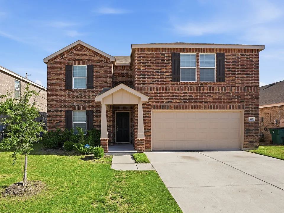 933 Dressage Dr