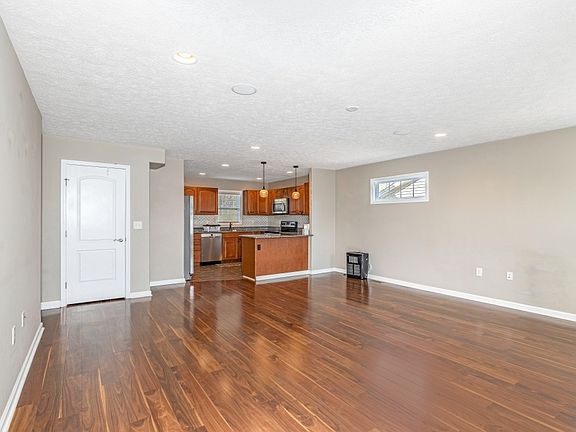 4th image of 135 Alexa Ln