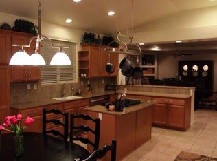 2046 N Maselli St, Visalia, CA 93291