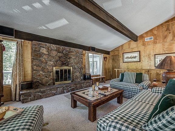 5th image of 103 Holly Dr