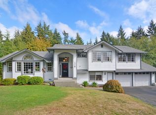 1318 SW Station Cir, Port Orchard, WA 98367