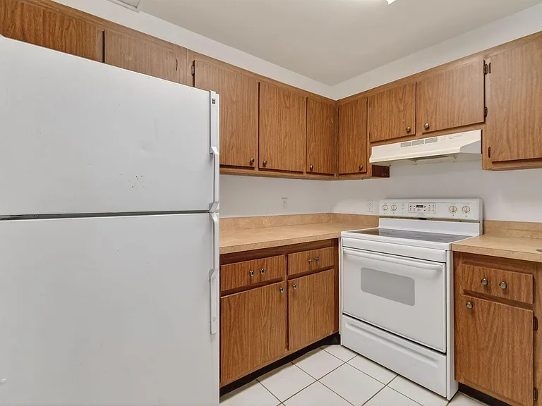 3502 Gardens East Dr #B — Photo 17