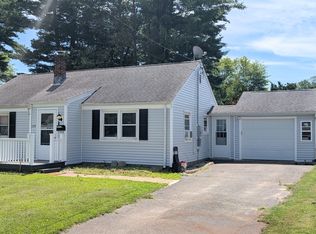 139 Crescent Dr, East Hartford, CT 06118