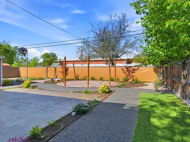 1153 N Buccaneer Dr — Photo 43