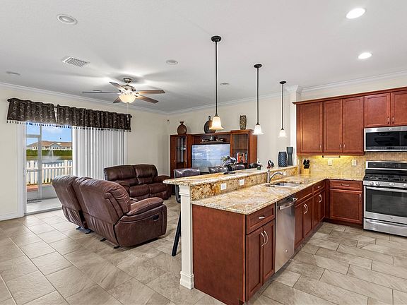 4th image of 6276 NW Helmsdale Way