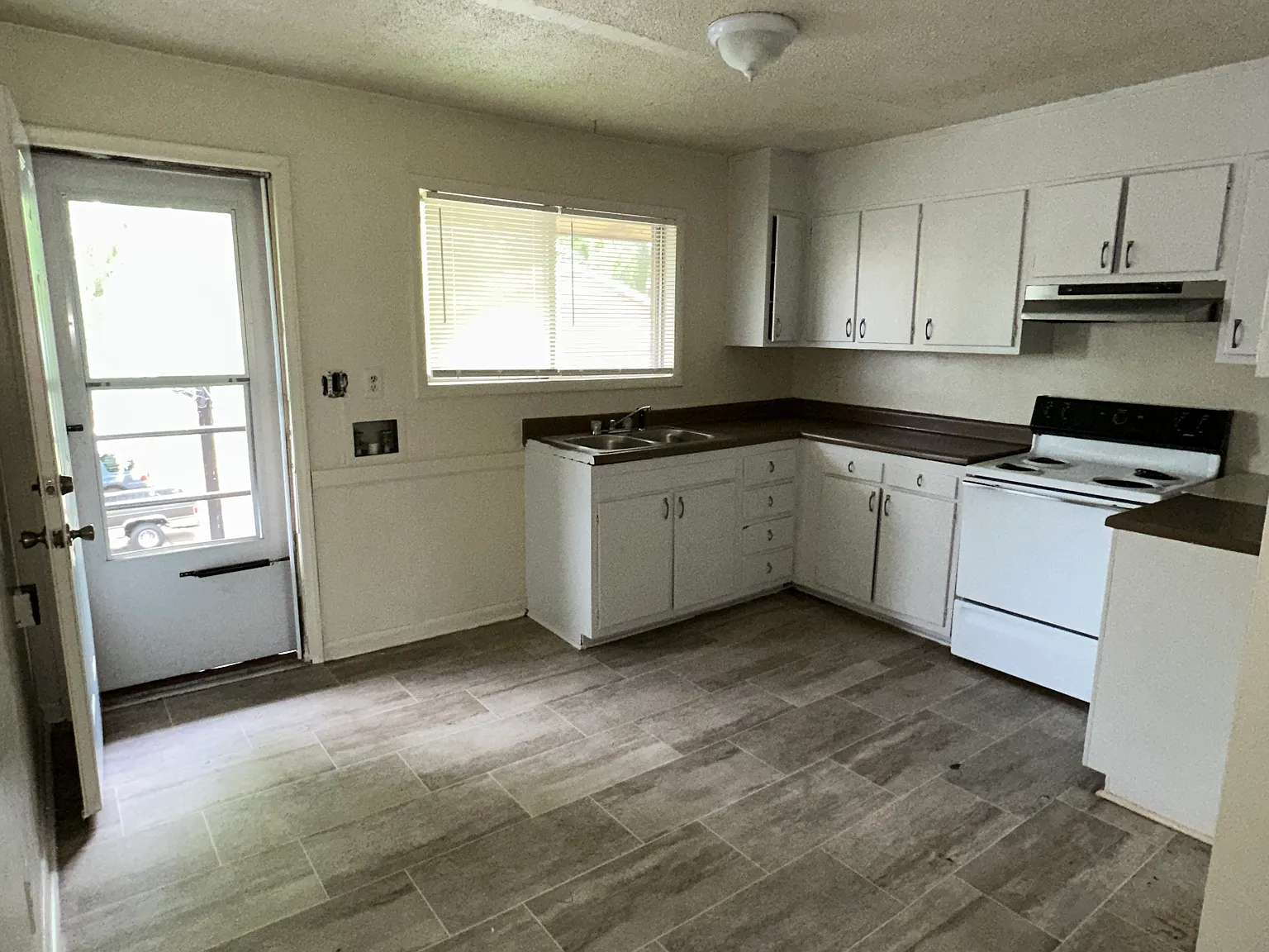 1 bed, 750 sqft, $650 — Photo 4