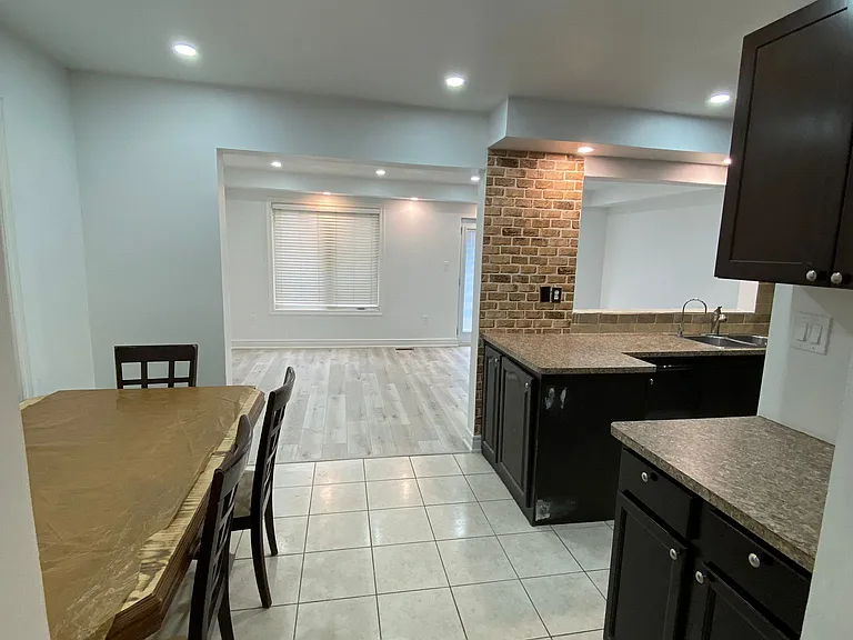 1430 Forest St — Photo 7