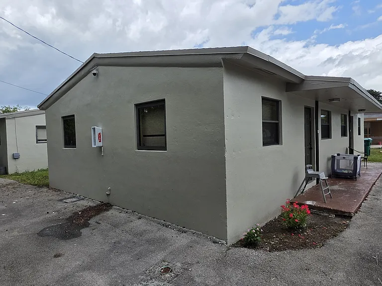 848 NW 10th St #844 — Photo 2