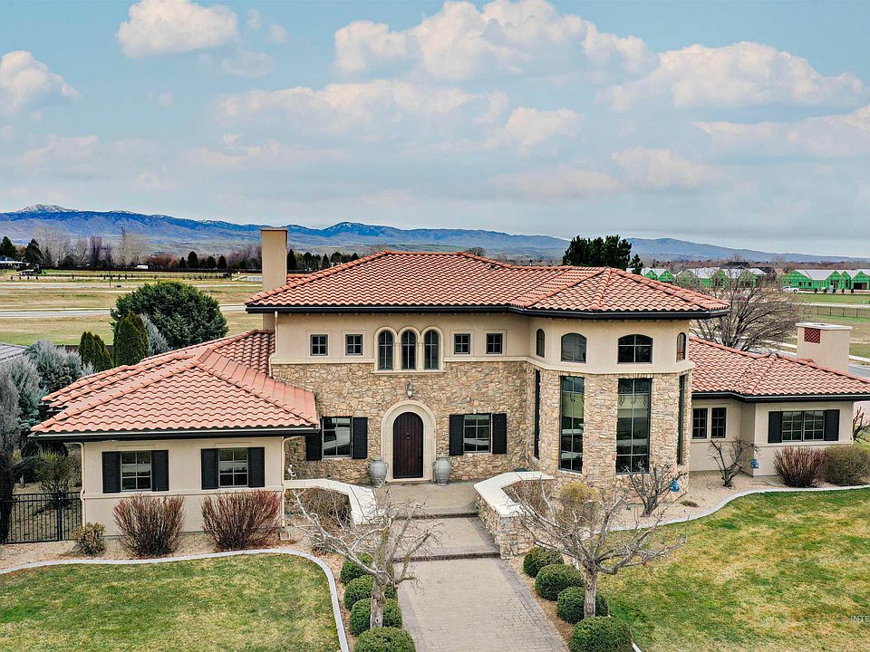 1st image of 1810 N Valle Bello Way