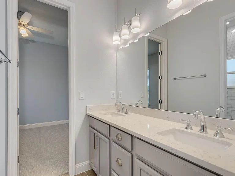 218 Waterline Dr — Photo 3