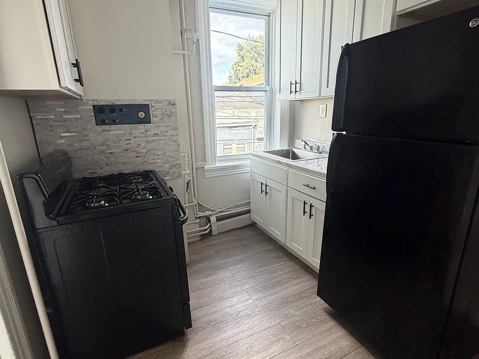 488 John F Kennedy Blvd #4F