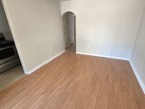 2nd image of 2336 S Ithan St