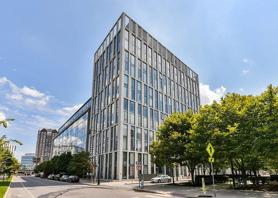 2 Earhart St #127