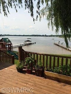 4th image of 1071 Thompson Dr