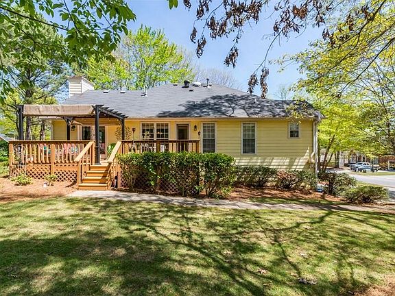 5th image of 920 Sunhill Dr