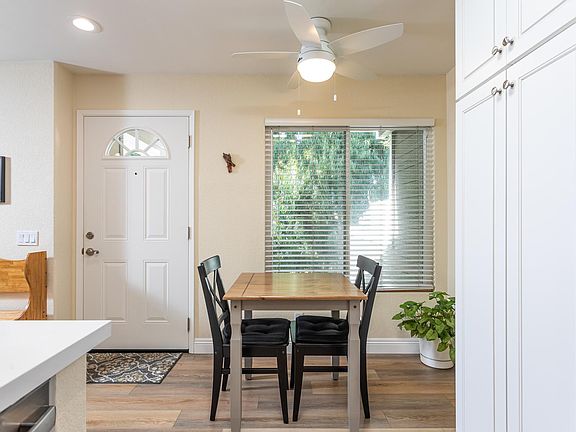 3rd image of 12 Brandy Ln