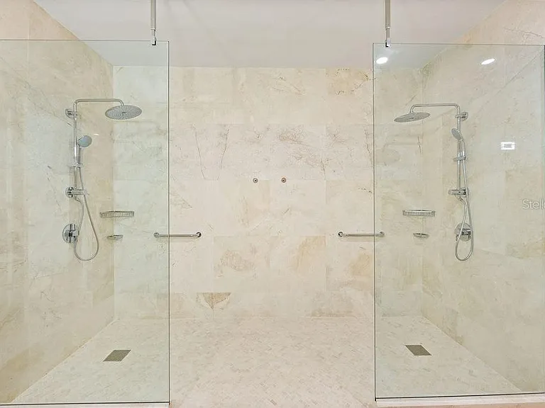 20 Carrian Court #401 — Photo 15