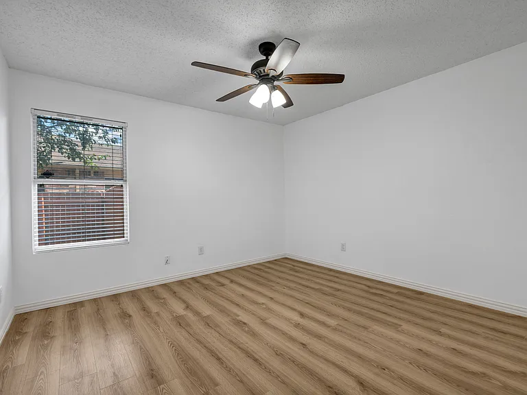 5132 Bedfordshire Dr — Photo 13