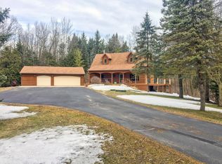 14004 Newton Rd, Valders, WI 54245