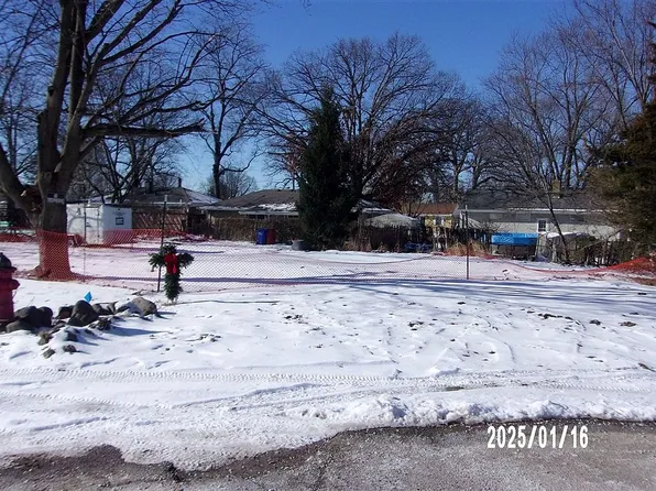 4413 N California Ave, Peoria Heights, IL 61616