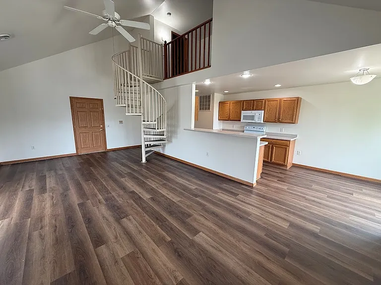 8217 Mansion Hill Ave — Photo 6