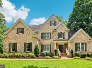 1035 Lillian Dr, Alpharetta, GA 30004
