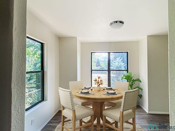 3rd image of 421 Maple Ave