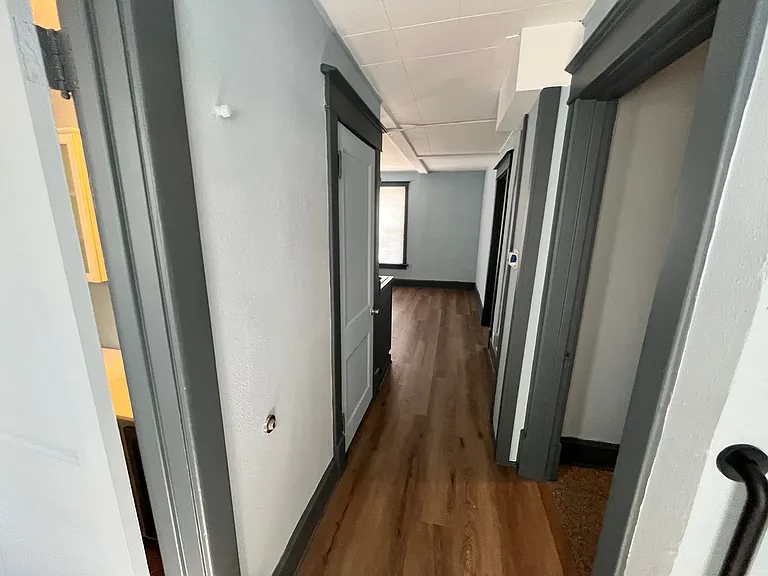 128 E Davenport St — Photo 3