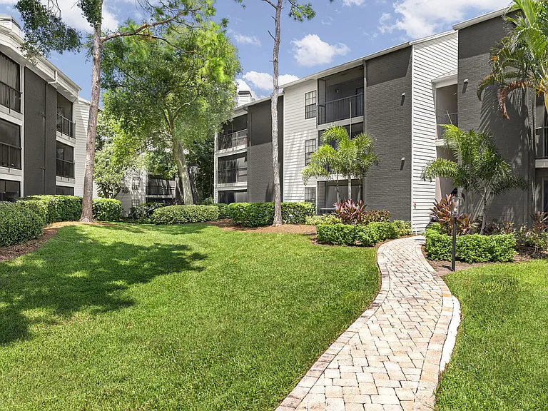 4800 Westshore — Photo 30