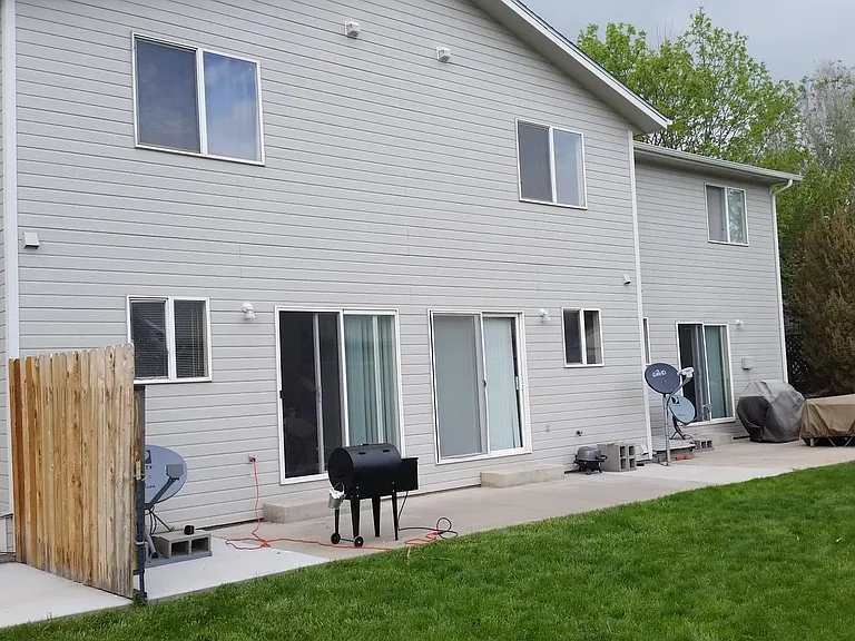 Rear view of 4-plex
