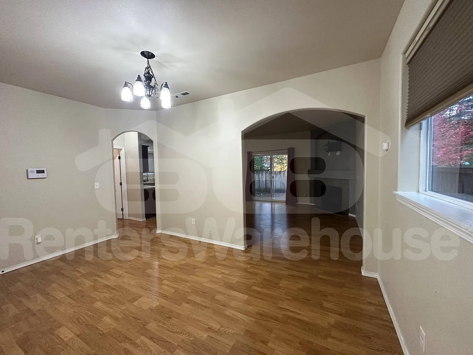 Spacious Home Available 12/1 — Photo 2