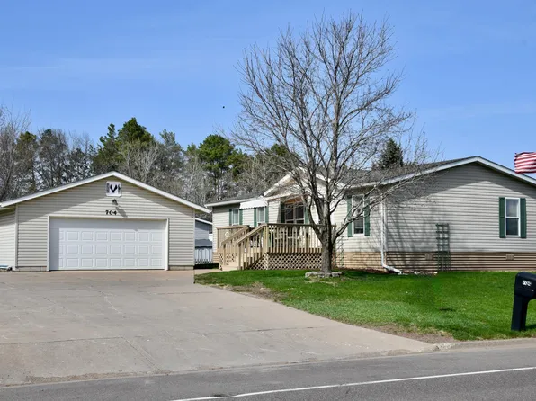 704 1st St E, Milaca, MN 56353