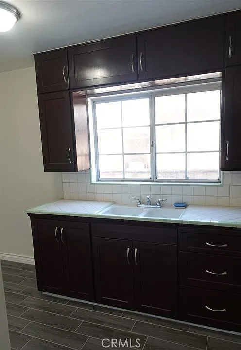 1 bed, 700 sqft, $1,650 — Photo 4
