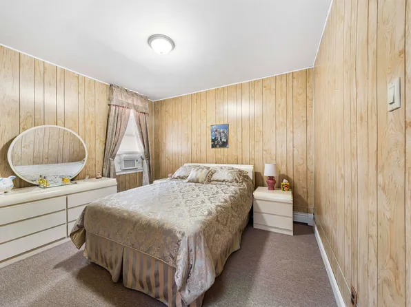 415a 57th Street image 18 of 37