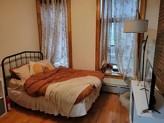 Rented by Douglas Elliman | media 13