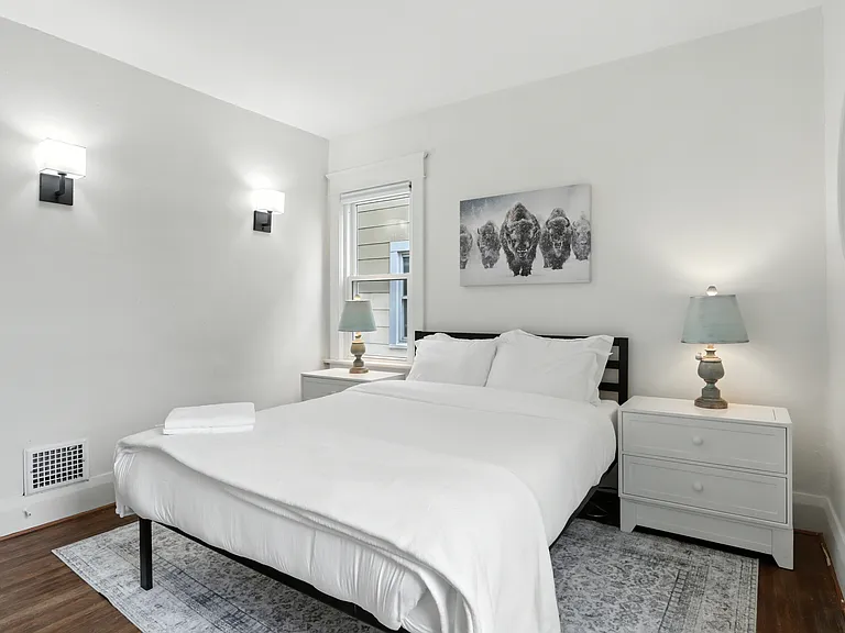 140 Commonwealth Ave — Photo 8