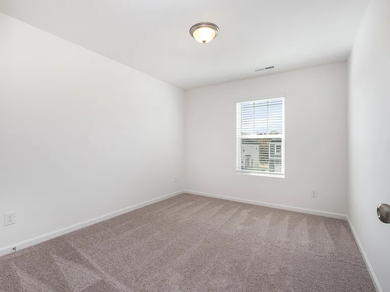3121 Lilac Grove Dr — Photo 3