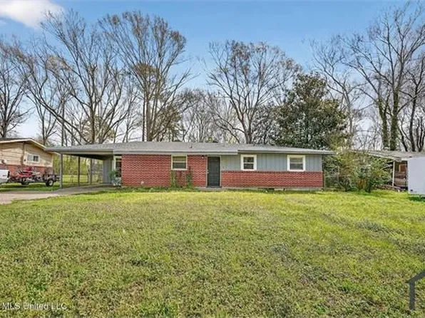 2920 Lakewood Dr, Jackson, MS 39212