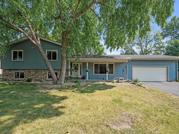 6240 Norwood Ln N, Maple Grove, MN 55369