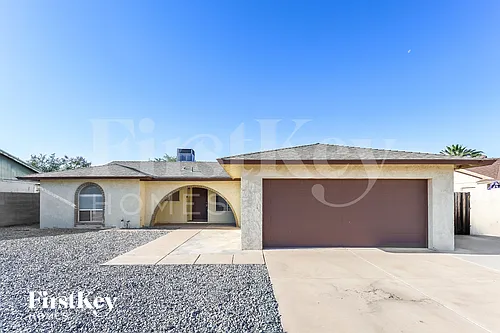 5015 W Mercer Ln Photo 1