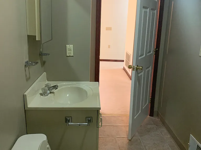 601 Broad Ave #3B — Photo 12